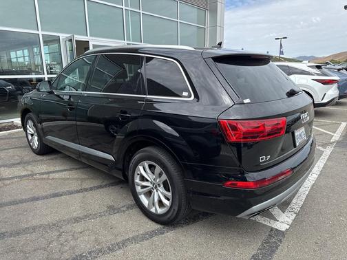 2017 Audi Q7 3.0T Premium