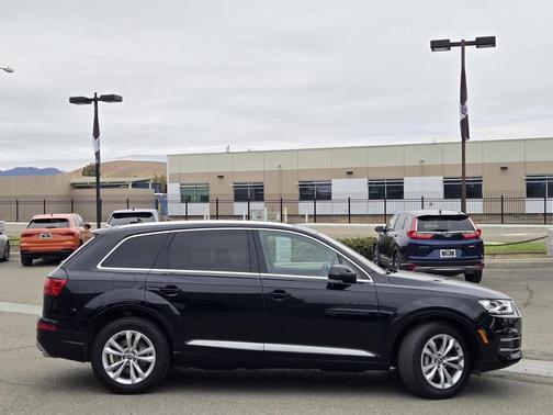 2017 Audi Q7 3.0T Premium