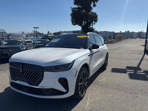 2024 Lincoln Nautilus RESERVE