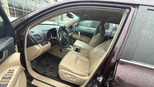 2013 Toyota Highlander SE