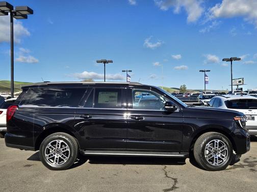 2025 Ford Expedition Max Active 4x4