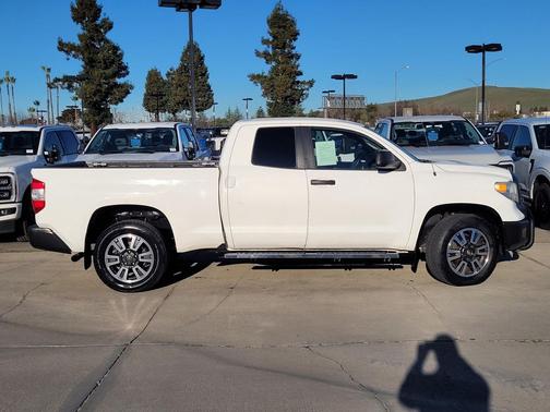 2017 Toyota Tundra SR