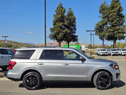 2022 Ford Expedition LIMITED