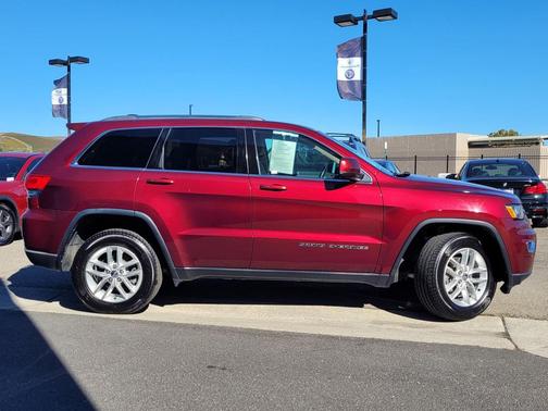 2018 Jeep Grand Cherokee Laredo E