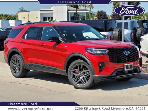 2025 Ford Explorer ST-Line