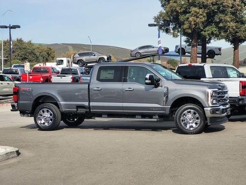 2026 Ford F-350 Lariat