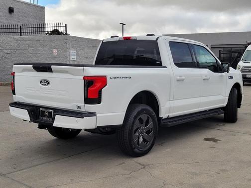 2025 Ford F-150 Lightning Flash