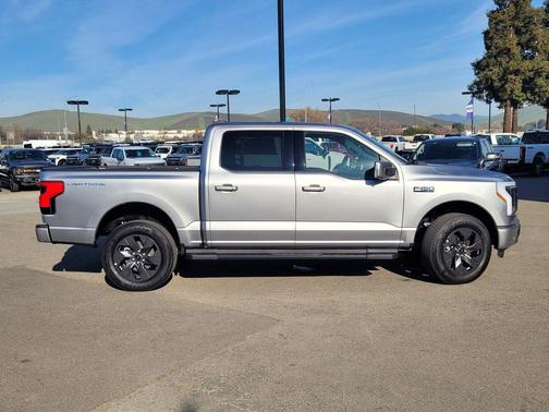 2025 Ford F-150 Lightning LARIAT