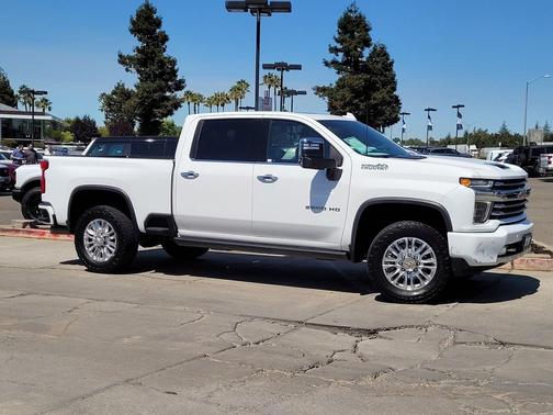 2022 Chevrolet Silverado 3500 High Country