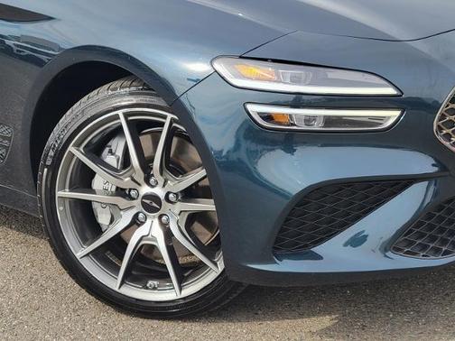 2024 Genesis G70 2.5T