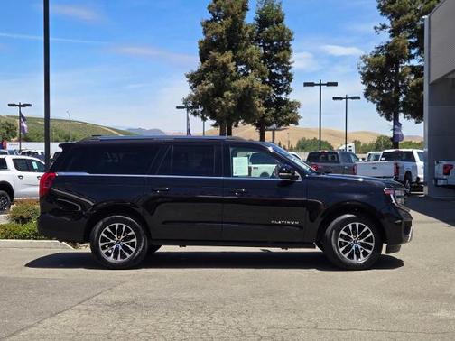 AGATE BLACK METALLIC 2025 Ford Expedition PLATINUM