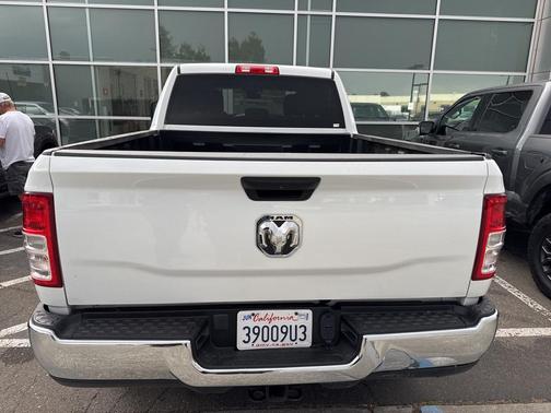 2023 RAM 2500 Big Horn Crew Cab 4x4 6'4' Box