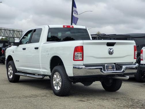 2023 RAM 2500 Big Horn Crew Cab 4x4 6'4' Box