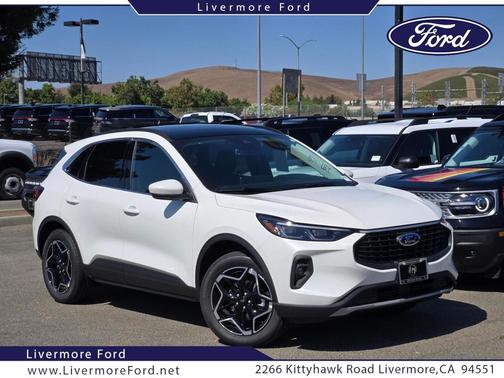 2025 Ford Escape Platinum