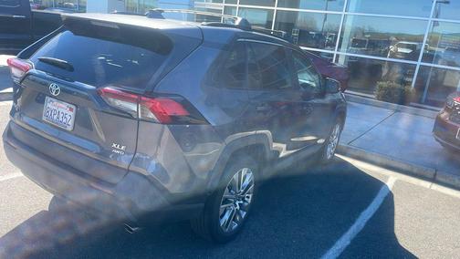 2021 Toyota RAV4 XLE Premium