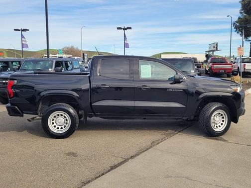 2023 Chevrolet Colorado WT