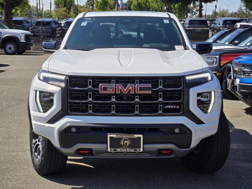 2023 GMC Canyon AT4