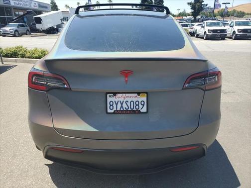 2021 Tesla Model Y Long Range Dual Motor All-Wheel Drive
