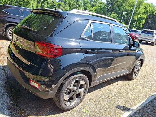 2024 Hyundai VENUE SEL