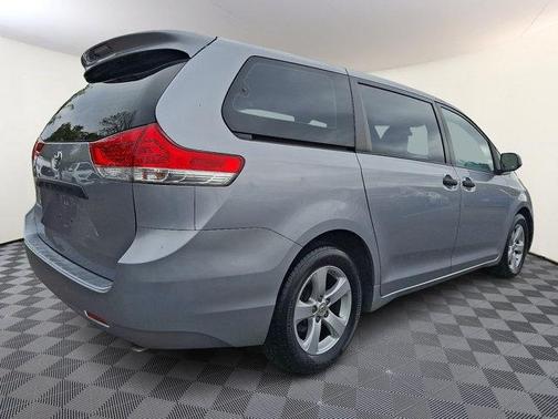 2011 Toyota Sienna Base
