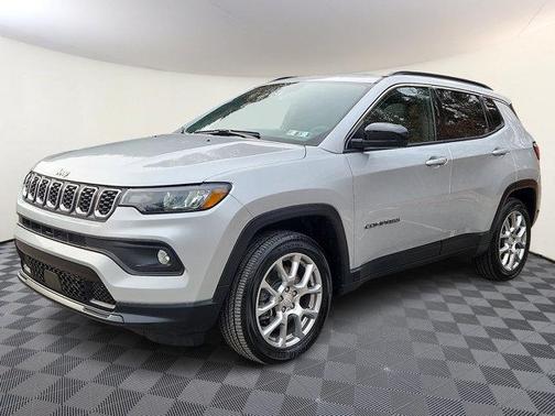 2024 Jeep Compass Latitude Lux