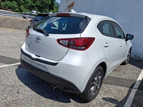 2020 Toyota Yaris Sedan LE