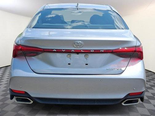 2022 Toyota Avalon Limited