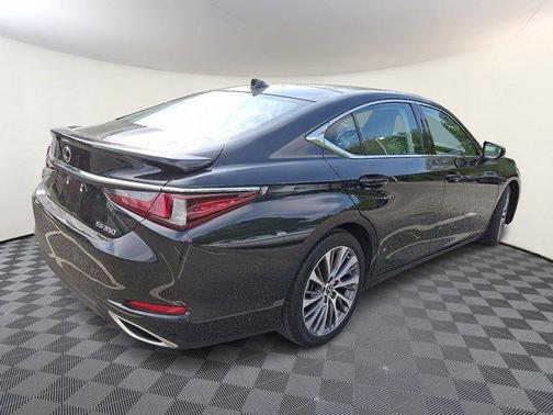 2021 Lexus ES 350 Base