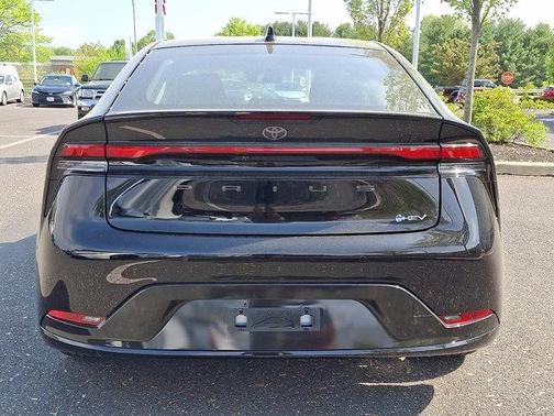 2025 Toyota Prius L