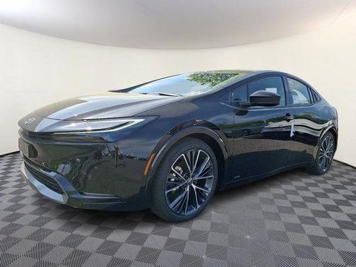 2025 Toyota Prius L