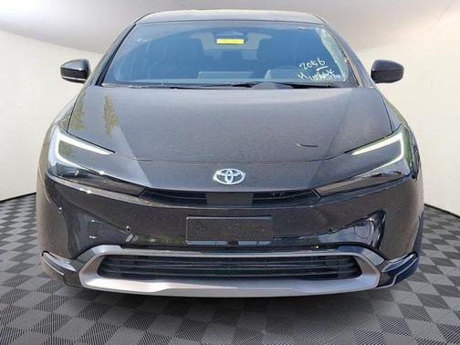 2025 Toyota Prius L