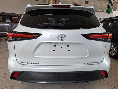 2025 Toyota Highlander Limited