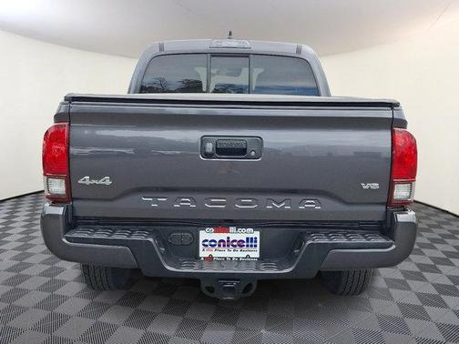 2022 Toyota Tacoma SR