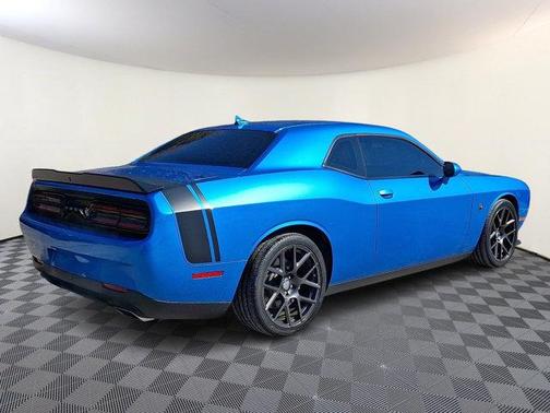 2016 Dodge Challenger R/T Scat Pack