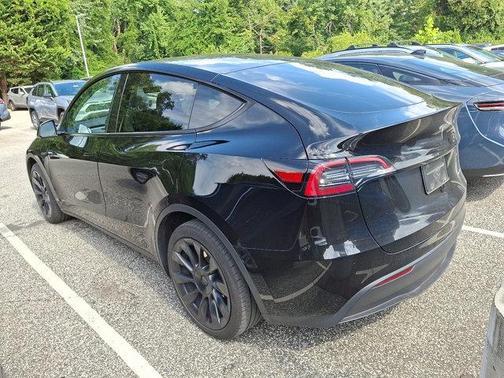 2024 Tesla Model Y Long Range Dual Motor All-Wheel Drive