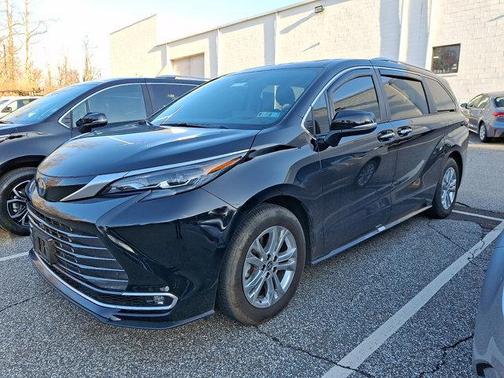 2024 Toyota Sienna Platinum