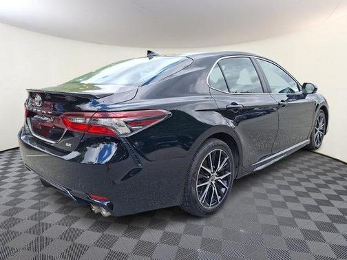 Midnight Black Metallic 2024 Toyota Camry SE
