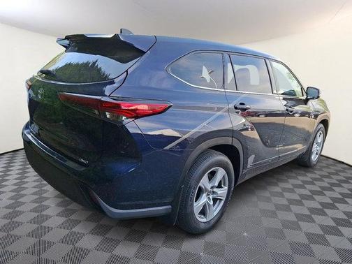 2022 Toyota Highlander L