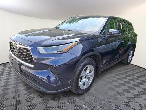 2022 Toyota Highlander L