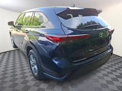 2022 Toyota Highlander L