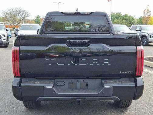 2025 Toyota Tundra Hybrid Platinum