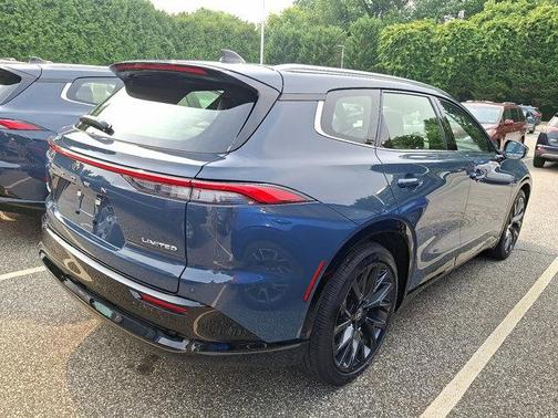 2025 Toyota Crown Signia Limited