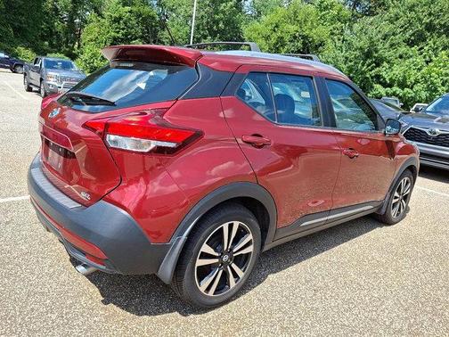 2019 Nissan Kicks SR