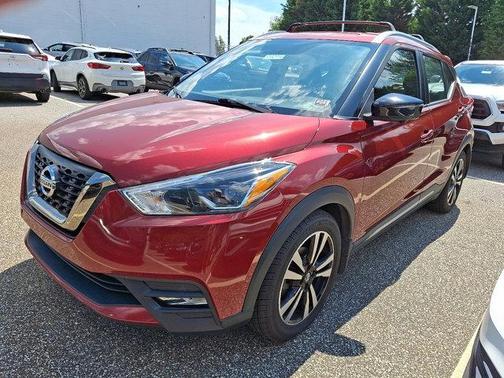 2019 Nissan Kicks SR