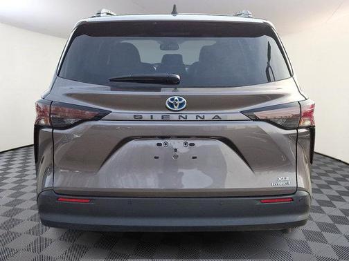 2023 Toyota Sienna XLE 7 Passenger