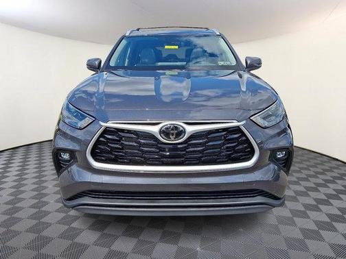 2025 Toyota Highlander XLE