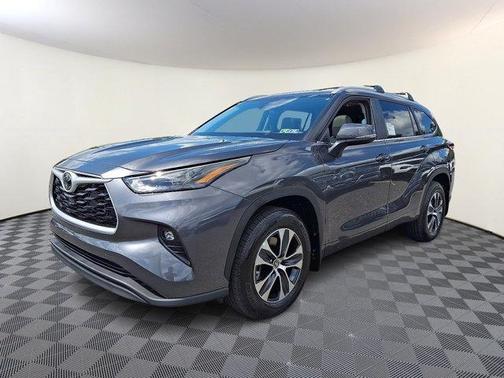 2025 Toyota Highlander XLE