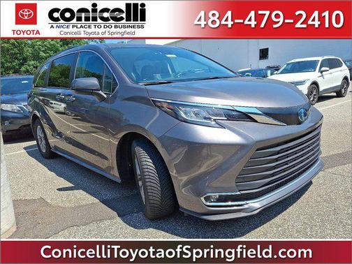 2022 Toyota Sienna XLE 7 Passenger