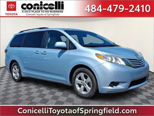2017 Toyota Sienna LE