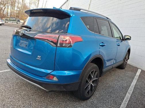 2018 Toyota RAV4 SE